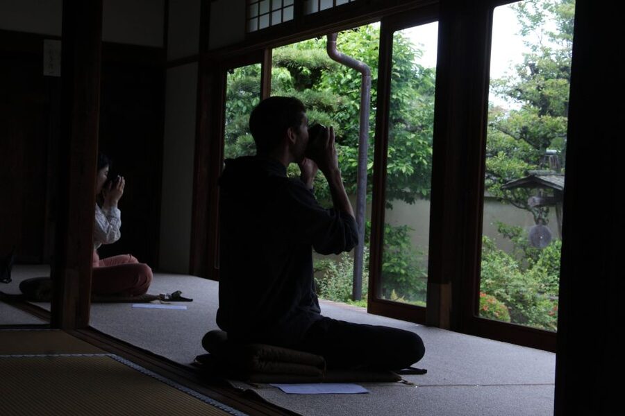 Kyoto: Zen Experience in a Hidden Temple - Entering Jusho-in and meeting the abbot
