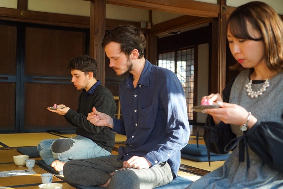Kyoto: Zen Meditation and Garden Tour at a Temple with Lunch - Shojin ryori lunch after meditation