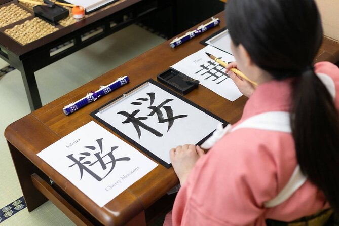 Learning Zen of Japanese Calligraphy in kimono near Osaka Castle - The photo session and included digital images