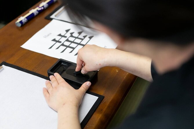 Learning Zen of Japanese Calligraphy in kimono near Osaka Castle - Learning the tools and the Zen mindset