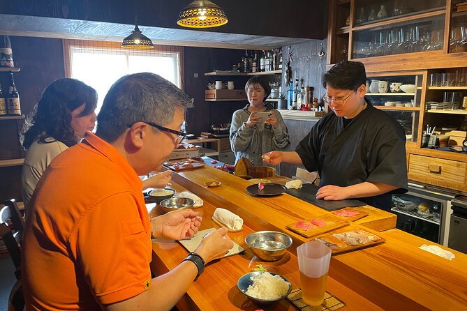 Master the art of Sushi : Toyosu Market Tour & Tuna Cutting - Cutting a three-kilogram tuna in Azabujuban