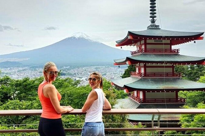 Mount Fuji Full Day Customized Private Tour with English Guide - Oshino Hakkai and its eight spring ponds