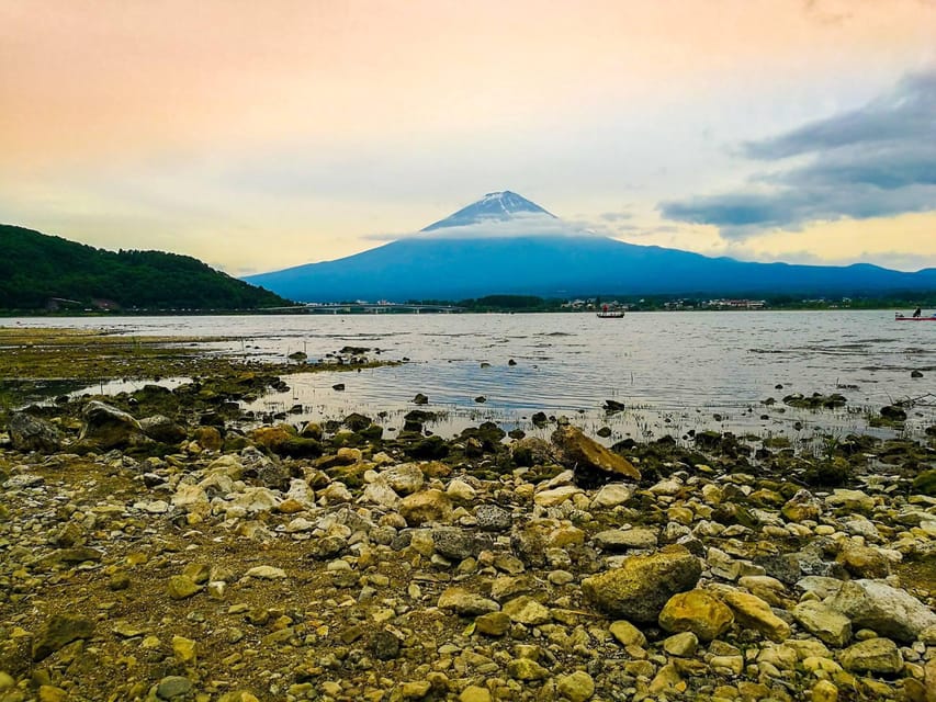 Mount Fuji Full-Day Private Sightseeing Tour with Guide - Saiko Iyashi no Sato Nemba offers a different kind of Fuji view