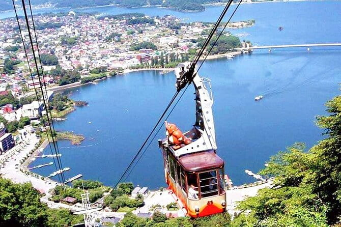 Mt. Fuji Day tour: Kawaguchi Lake Ropeway, Matcha, Oshino Hakkai - Lake Kawaguchi and the short matcha lesson