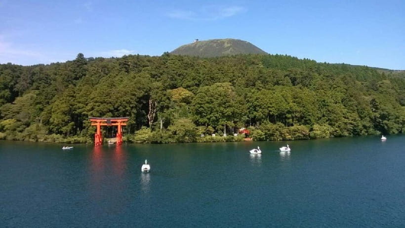 Mt.Fuji Hakone Day Tour With Lake Ashi Cruise, FREE Ropeway - Hakone Shrine and the red torii by Lake Ashi