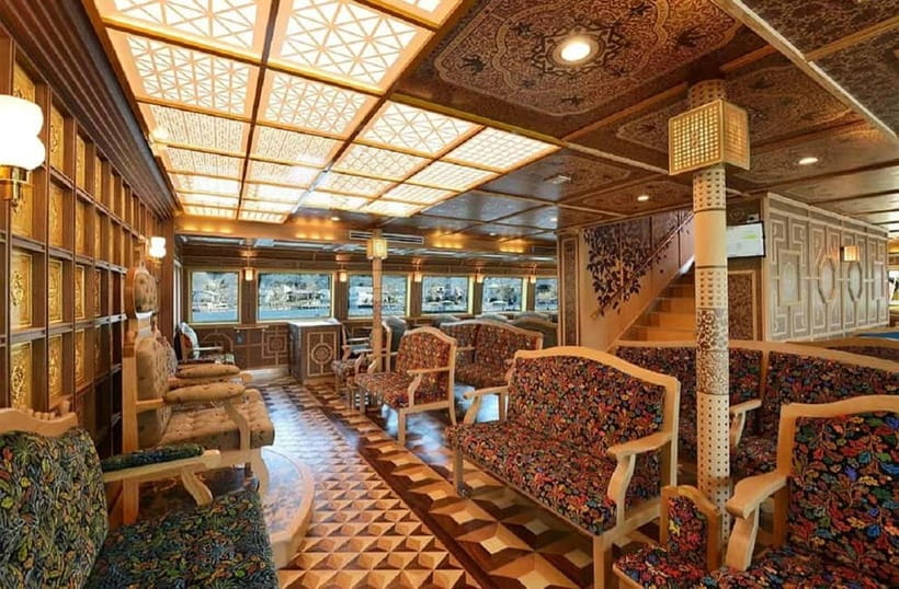Mt Fuji Hakone/Enoshima Tour:Optional Ropeway/Lake Ashi Boat - Riding the Hakone Ropeway above volcanic ground