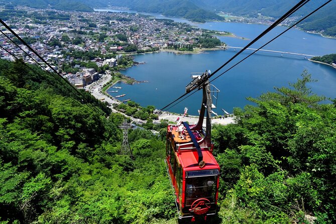 Mt. Fuji Tours with Kawaguchi Lake Ropeway View English Speaking - Oshino Hakkai: the most atmospheric stop
