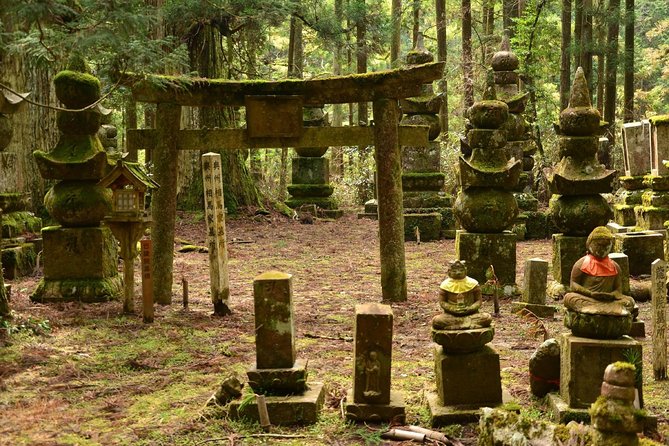 Mt. Koya Sacred 4hr Private Tour with Government Licensed Guide - Reihokan Museum and the best choice for Buddhist art