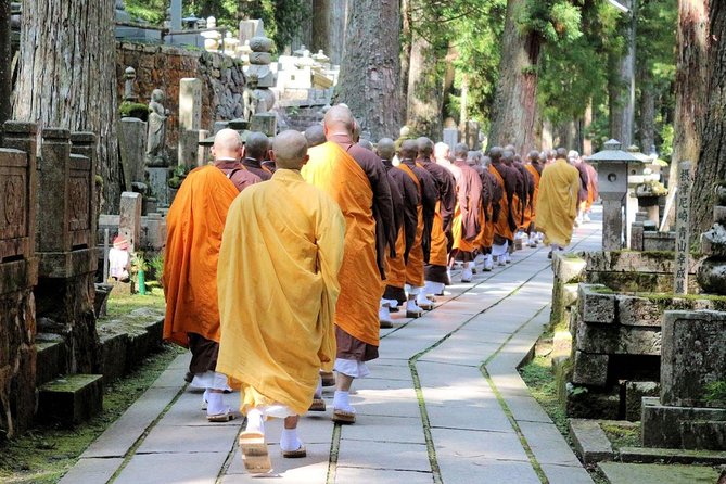 Mt. Koya Sacred Full-Day Private Tour (Osaka departure) with Licensed Guide - Tokugawa Mausoleum and Japan’s ruling family