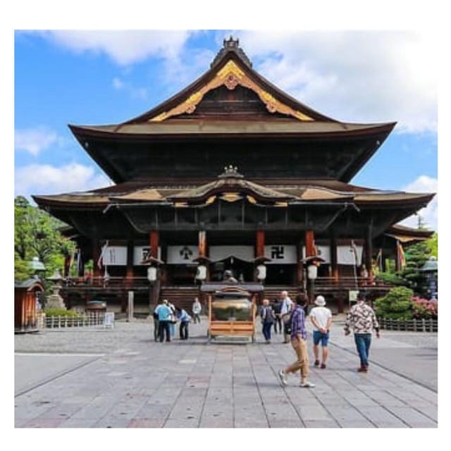 Nagano Tokyo: Snow Monkey Private Day Tour Hotel Pick & Drop - Matsushiro Castle Ruins and the samurai past