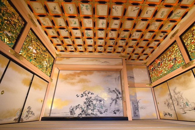 Nagoya Highlight Tour guided by a friendly local - Lunch in Sakae, with Nagoya flavors