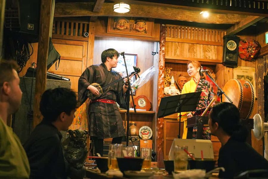 Naha Bar Hopping Tour in Okinawa - Why the small group matters