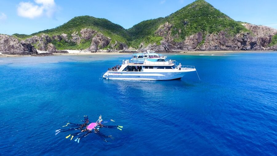 Naha, Okinawa: Keramas Island Snorkeling Day Trip with Lunch - Free photographs are a genuine bonus