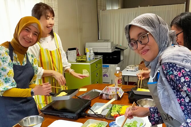 Near Fushimiinari: Kyoto Home Cooking Class & Supermarket tour - The 30-minute supermarket walk