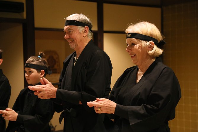 Ninja 1-hour Hands-on Lesson by Japanese master in Kyoto -Entry - Changing into ninja clothes