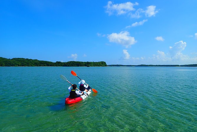 Okinawa Ishigaki Kabira Bay SUP or Canoe and Blue Cave Snorkeling - Who will enjoy this most