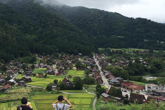 [One-day bus tour departing from Kanazawa Station] Shirakawa-go and Gokayama - Two World Heritage Villages Enjoyable Bus Tour - Key points before you book