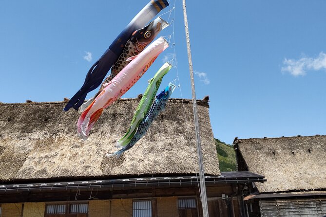 [One-day bus tour departing from Kanazawa Station] Shirakawa-go/Takayama tour platinum route bus tour - A Hida lunch with mountain ingredients