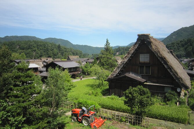 [One-day bus tour departing from Kanazawa Station] Shirakawa-go/Takayama tour platinum route bus tour - Is $101.65 good value?