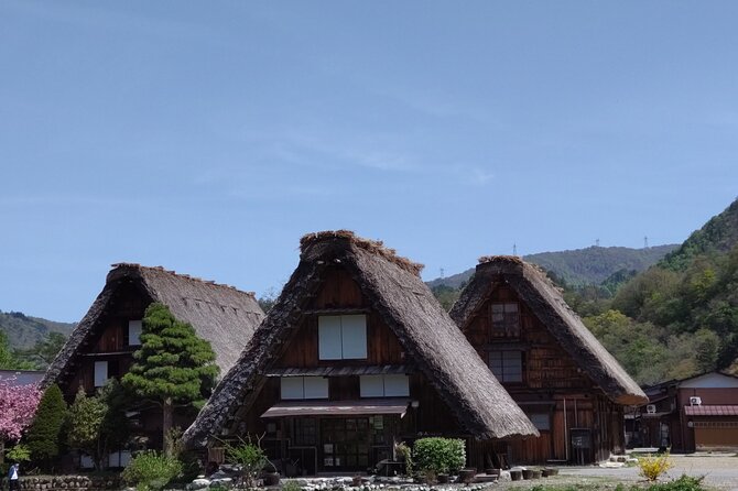 [One-day bus tour departing from Kanazawa Station] Shirakawa-go/Takayama tour platinum route bus tour - Meeting at Kanazawa Station at 7:50