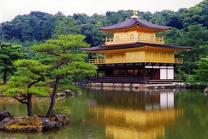 One-Day Tour of Kyoto's Highlights from Osaka/Kyoto - Kinkaku-ji: a short look at the Golden Pavilion