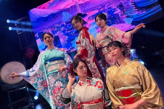 Osaka: A Modern Samurai, Kabuki, Taiko, & Dance Show - Arriving at Tempo Harbor Theater for the 5 pm performance