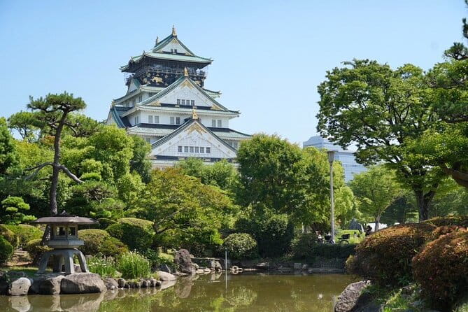 Osaka Castle & Samurai History Walking Tour - Hokoku Shrine and Toyotomi Hideyoshi’s legacy