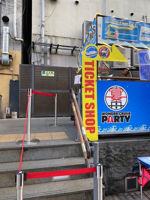 Osaka: Dotonbori District River Cruise with Drink Discount - What the 20-minute route actually includes