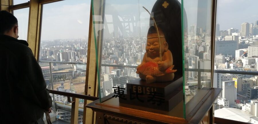 Osaka: Five Must-See Highlights Walking Tour & Ramen Lunch - Dotonbori closes with Osaka’s loudest image