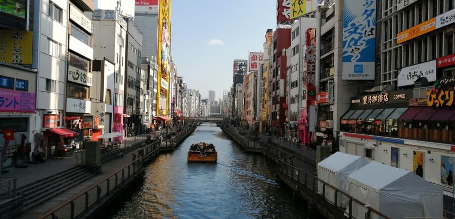 Osaka: Five Must-See Highlights Walking Tour & Ramen Lunch - What makes Taka such a valuable guide