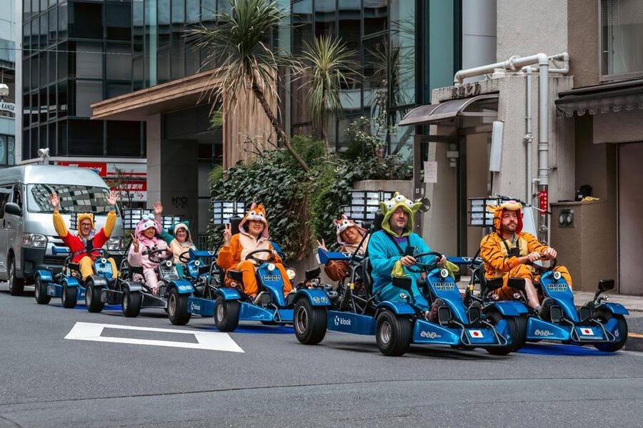 Osaka: Go Kart Tour on Osaka Streets with Guide - Osaka Castle: the main photo stop