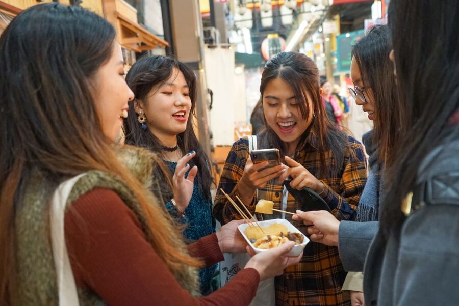 Osaka: Kuromon Market Food Walking Tour (6 stops, 6 tastes) - Why Kuromon Market makes a smart first Osaka stop