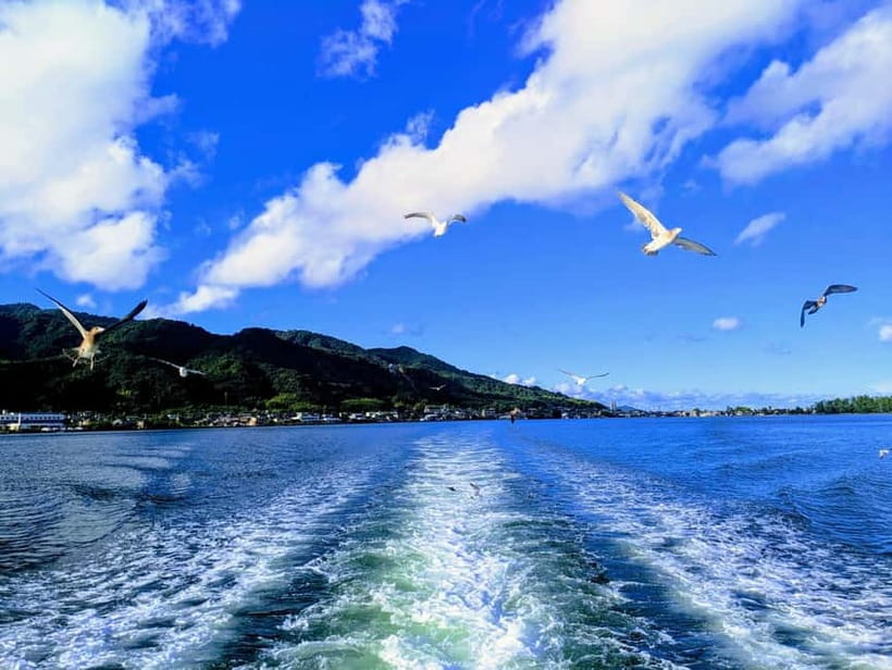 Osaka/Kyoto: Amanohashidate & Miyama Tour with Boat & Lunch - How the Guides Shape the Day