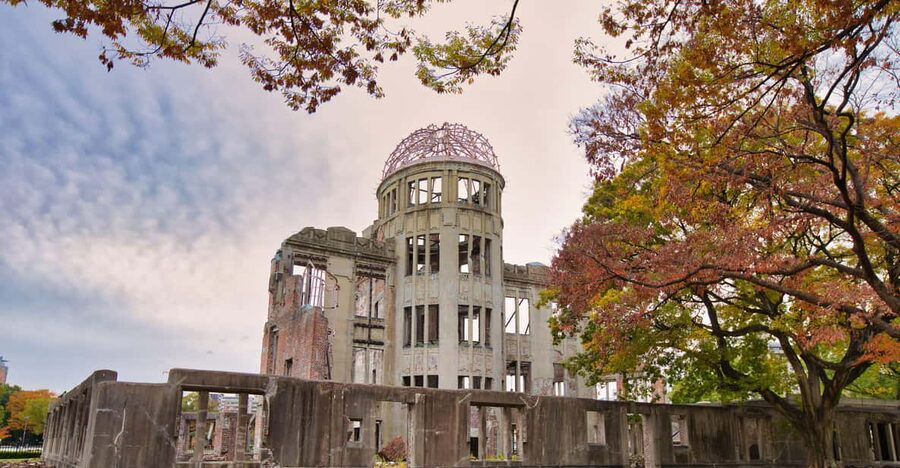 Osaka/Kyoto: Hiroshima Miyajima Bus Tour & Shinkansen Ticket - From Hiroshima Castle to the Atomic Bomb Dome