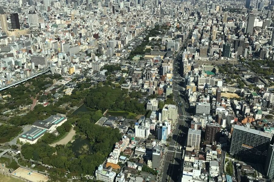 Osaka: Main Sights and Hidden Spots Guided Walking Tour - How much walking and transit should you expect?