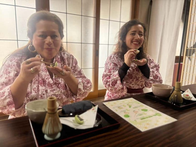 Osaka: Mind & Spirit Balance Temple Reiki Healing - Reiki as a quiet, non-contact element