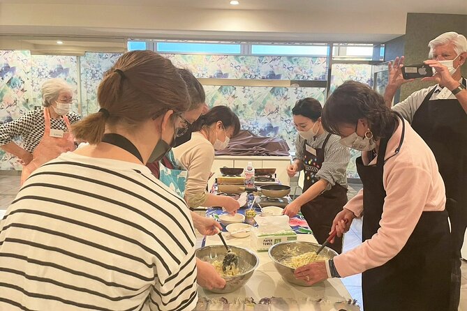 Osaka Okonomiyaki Cooking Experience! - Learning the story behind Osaka-style okonomiyaki