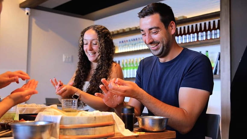 Osaka: Roll and Authentic Sushi Making Class in Dotonbori - Key points about the Osaka sushi class