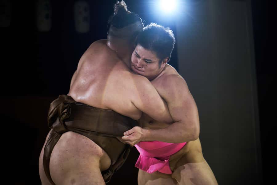 Osaka: Sumo Show & Experience w/ Optional Kimono & Hot Pot - Arriving at the Rinku Town venue