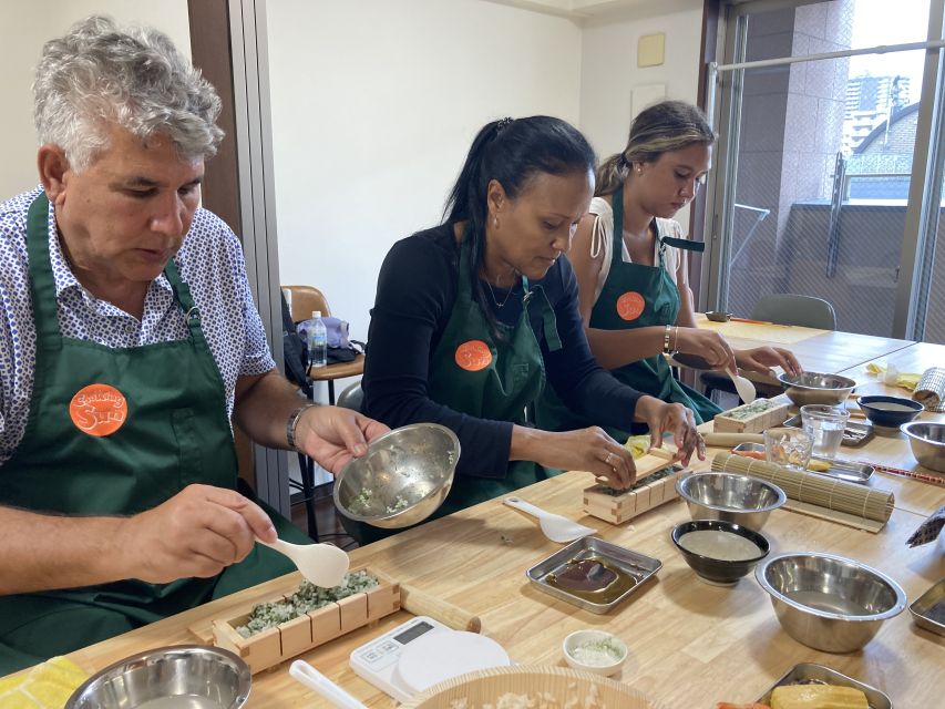 Osaka: Sushi Class in Dotonbori - Fresh ingredients and a proper lunch