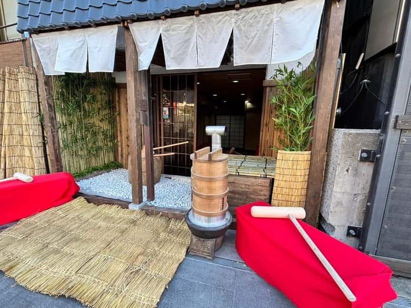 Osaka: Traditional Mochi Pounding Experience with Tasting - Key points at a glance