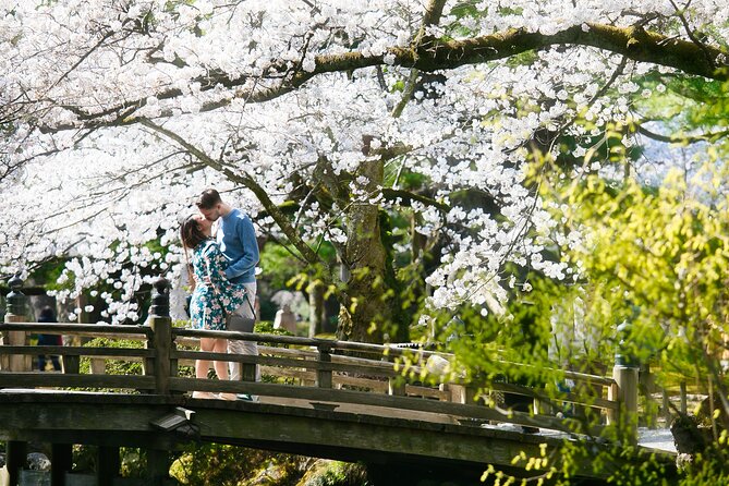 Photoshoot session by professional photographer in Kanazawa - What this Kanazawa photoshoot is really like
