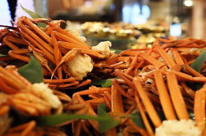 Play with Snow Crab Buffet Lunch and Strawberry Picking Bus Tour - Strawberry picking and a sweet change of pace