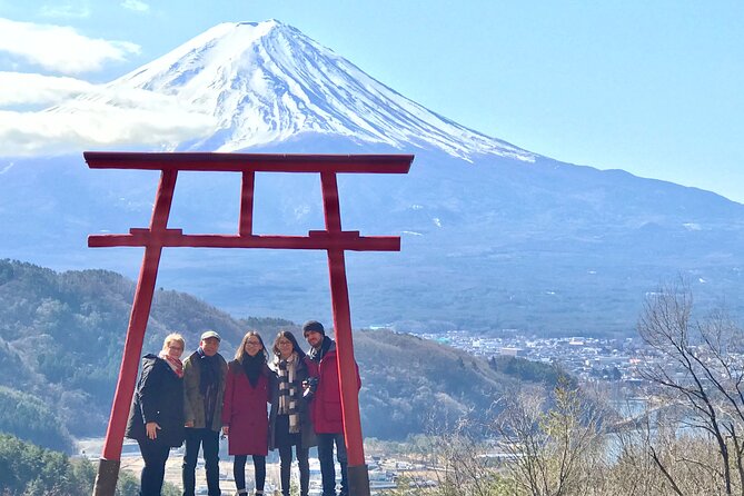 Private guided hidden gems tour by local English speaking driver - Why a private vehicle helps around Mount Fuji