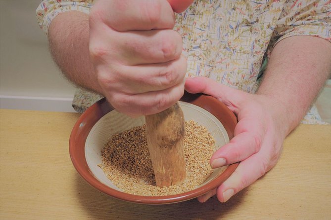 Private Japanese Cooking Class in Hiroshima with Machiko's Family - Timing, transport, and the three-hour schedule
