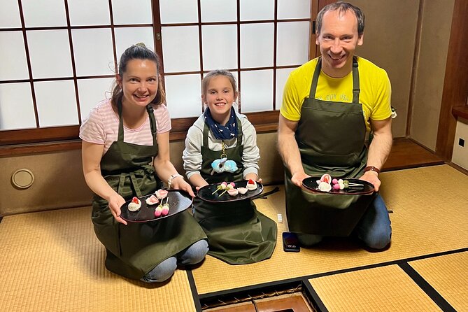 Private Mochi Sweets Making class near Shibuya area - Sangenjaya Gives You a Different Side of Tokyo