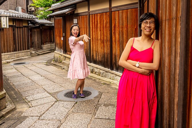 Private Photoshoot Experience in Kyoto ( Gion ) - What the photographer adds beyond a camera