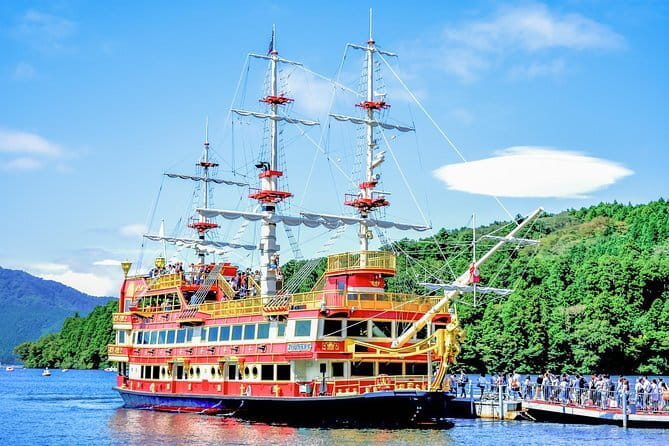 Private Tour - Hakone Day Trip! A Tour to Explore All Must-Sees! - A short pause at cu-mo Hakone