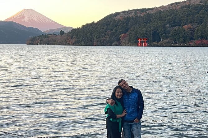 Private Tour - Hakone Day Trip! A Tour to Explore All Must-Sees! - Owakudani’s volcanic valley and black-smoke views