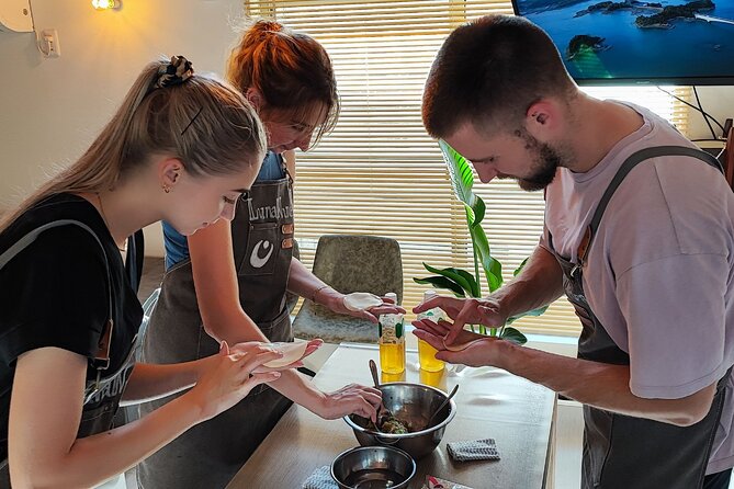 Ramen & Dumpling Cooking in Tokyo with Chef/Vegan possible - Group Size, Families, and the Pace of the Lesson